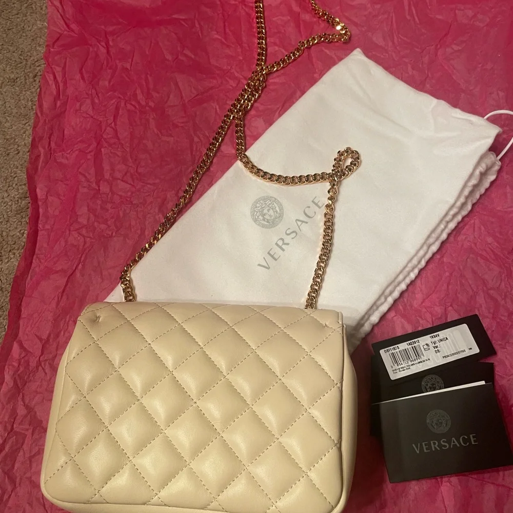 Versace La Medusa Quilted Nappa Leather Crossbody/Shoulder Chain Bag NWT - Picture 11 of 13